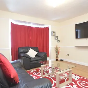 Four Bedroom Townhouse 12 Minutes Walk To Excel Exhibition Centre Londres